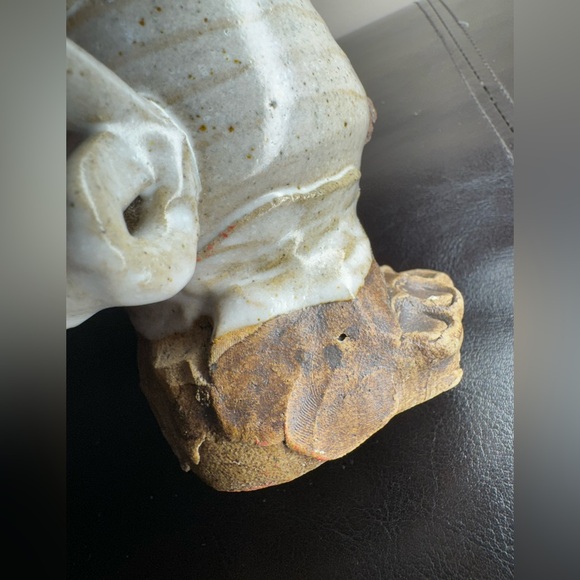 Studio Pottery Stoneware Funny Ugly Face Mug with Feet - Picture 5 of 8